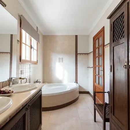 Villa Luxury Home Pool - Tennis Court - Parking