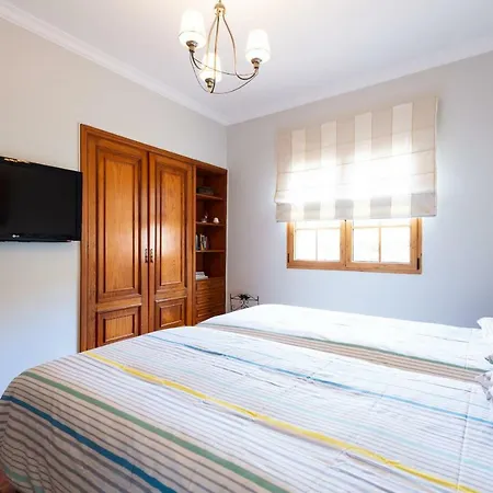 Villa Luxury Home Pool - Tennis Court - Parking