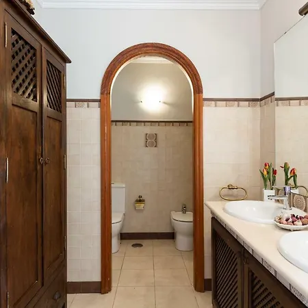 Villa Luxury Home Pool - Tennis Court - Parking *