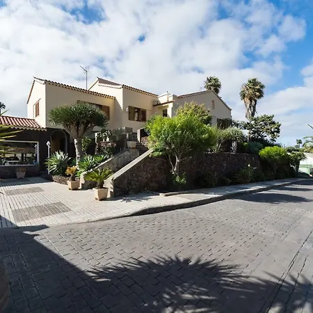 Luxury Home Pool - Tennis Court - Parking